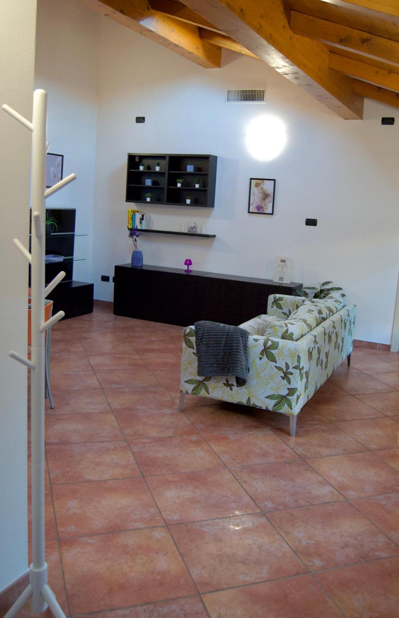 Casa Viola, Deliziosa Mansarda In Centro Storico Apartman Modena Kültér fotó